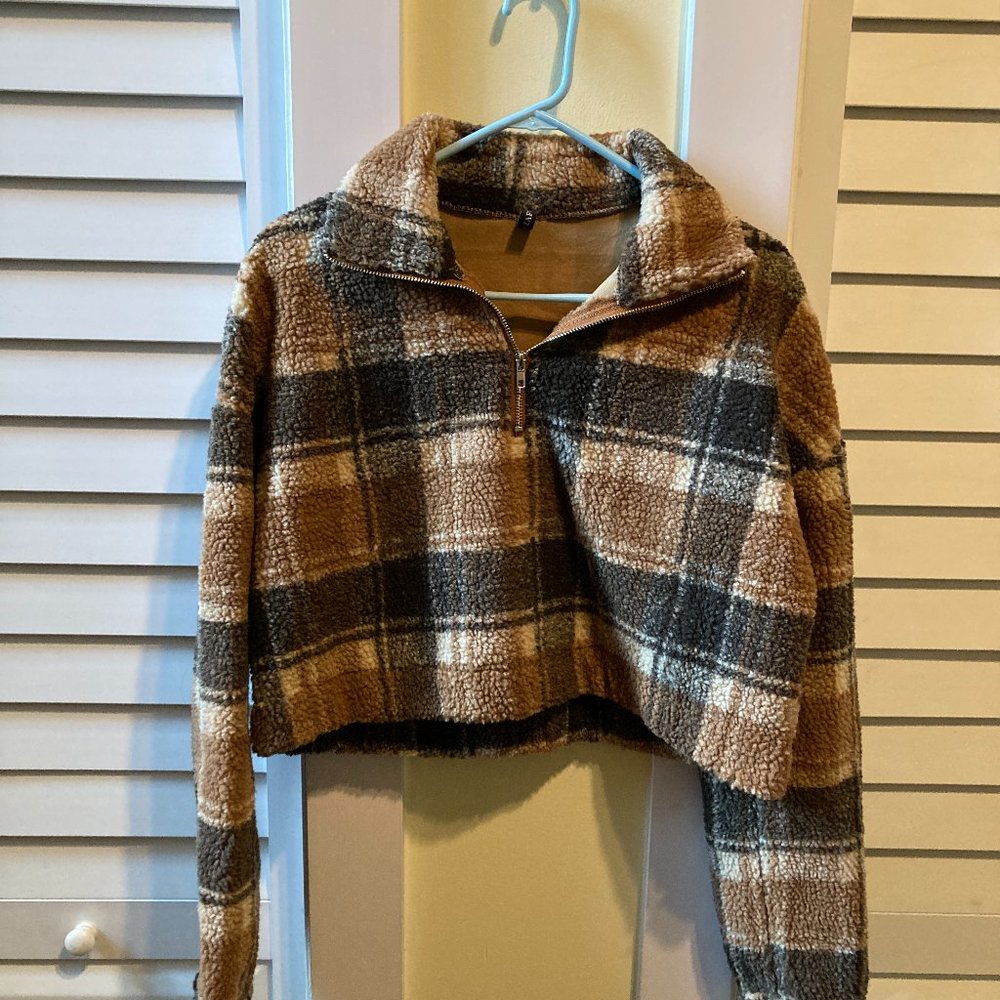 Collared quarter-zip cropped plaid teddy coat sweater